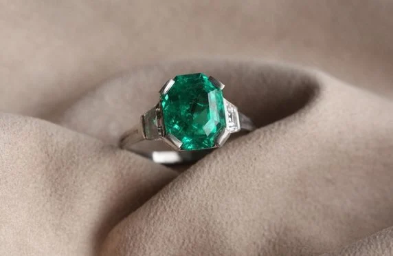 How to Identify Genuine Colored Gemstones for Engagement Rings