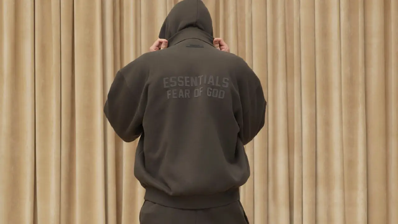 Essential Hoodie